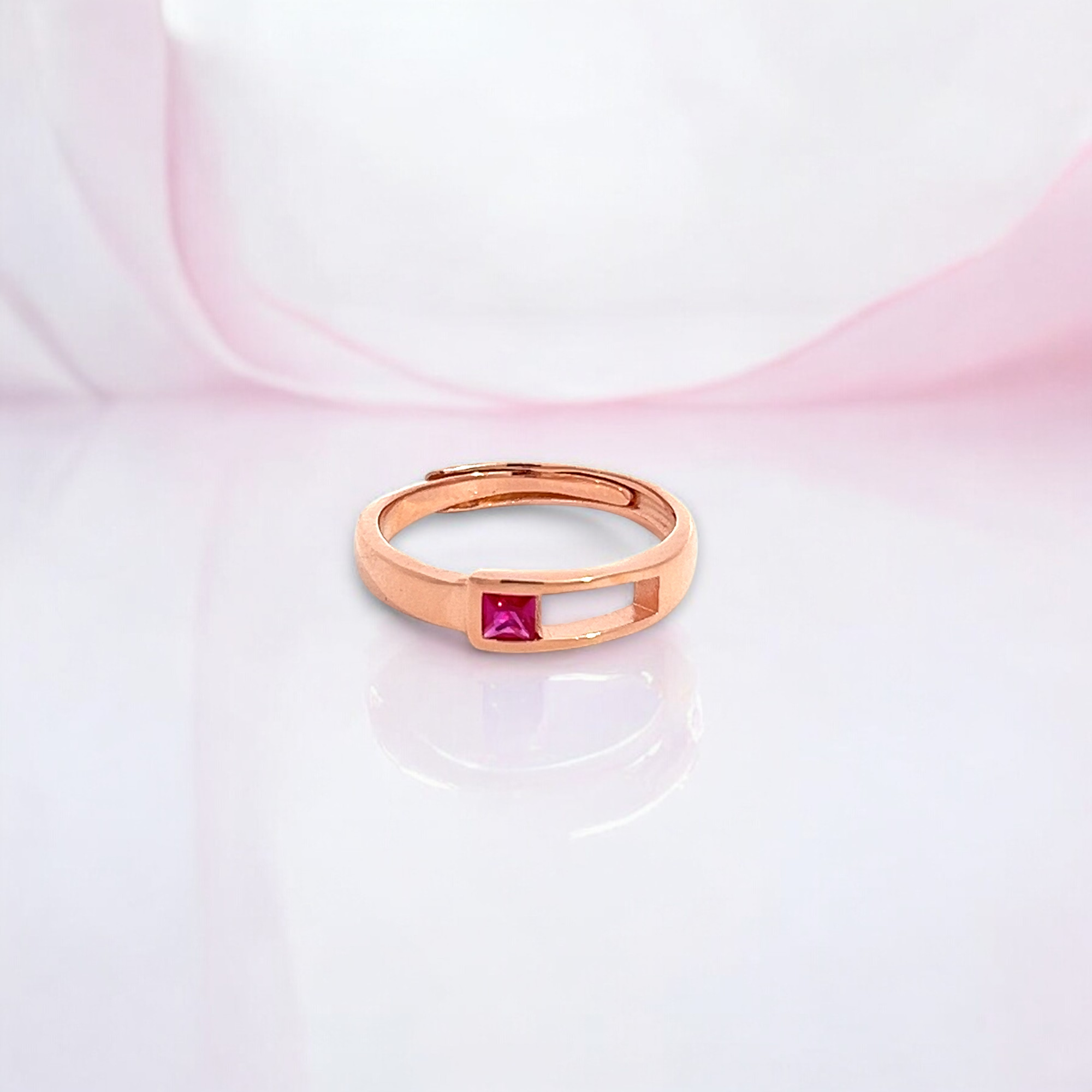 PurpleLuck Lucine Rose Gold Ring